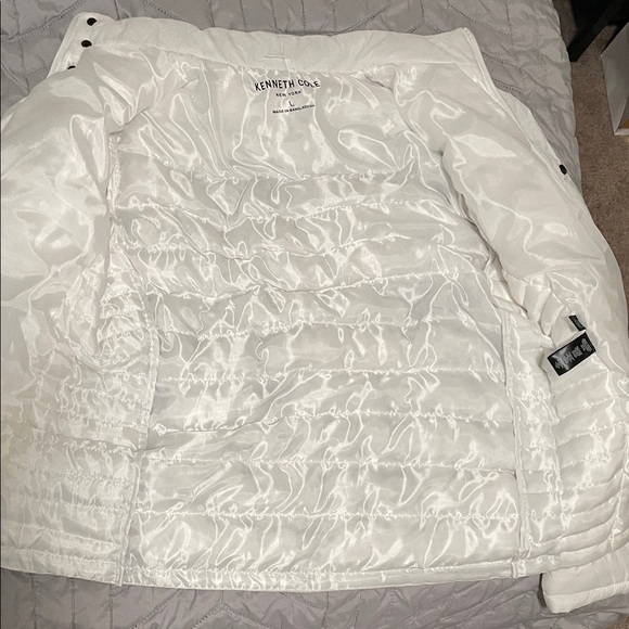 Kenneth Cole New York White Puffer Jacket - Picture 3 of 5